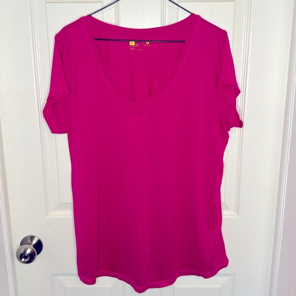 NWOT Woman’s Xersion Short Sleeve Tee - Picture 1 of 3